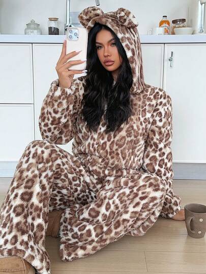 ZzzCrew Women's Double-Sided Arctic Print Apricot Leopard Pattern Hooded Pajama Set