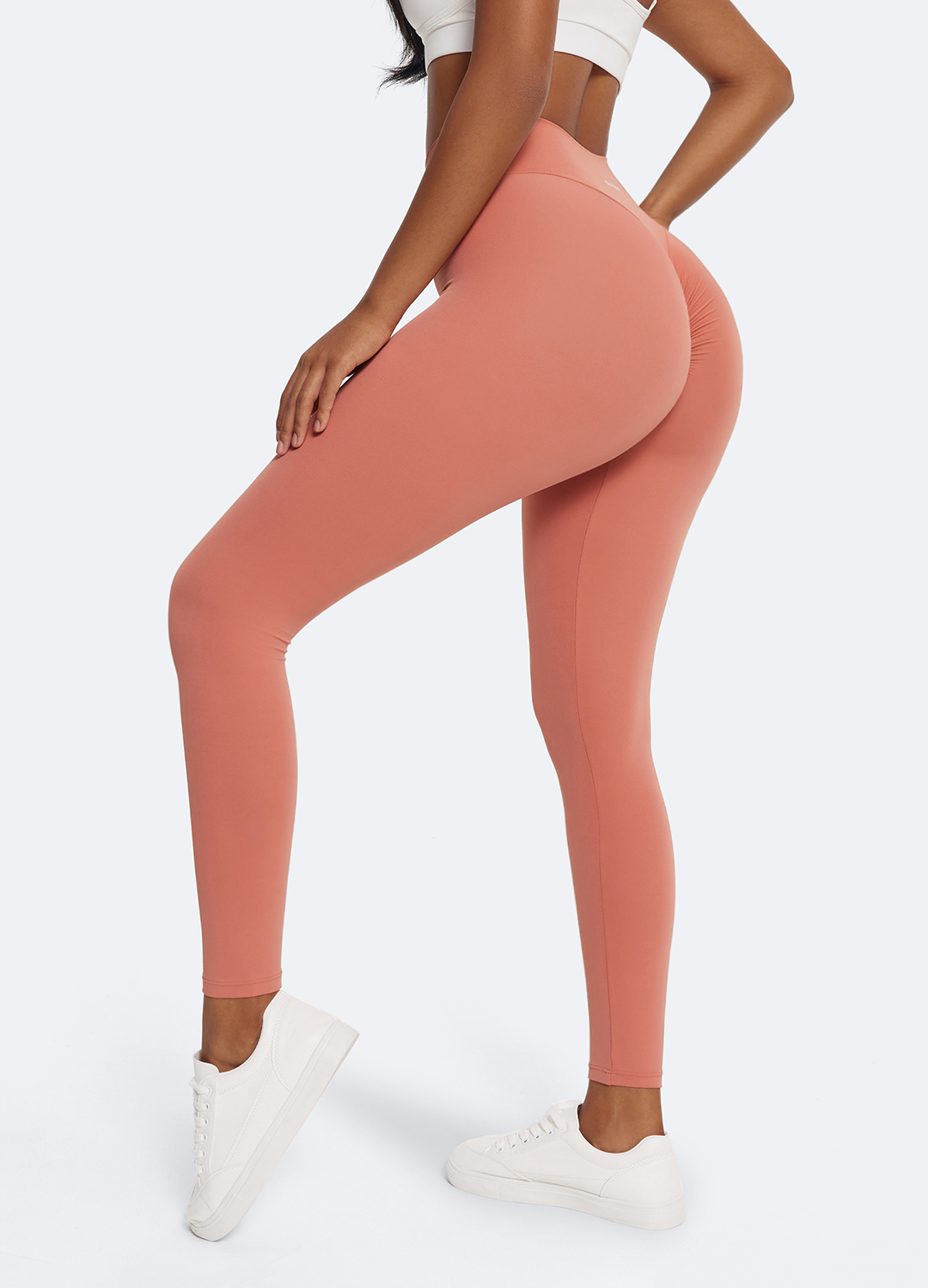V-Seam Push-Up Leggings for a Sculpted Silhouette