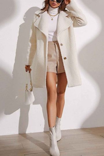 Lange pluche parka met reverskraag en sluiting met twee knopen